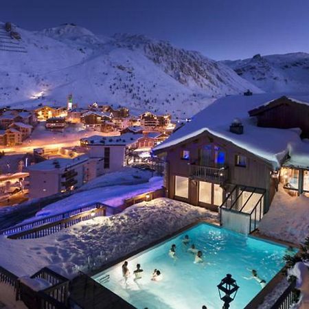 Hotel Village Montana By Les Etincelles Тин Екстериор снимка