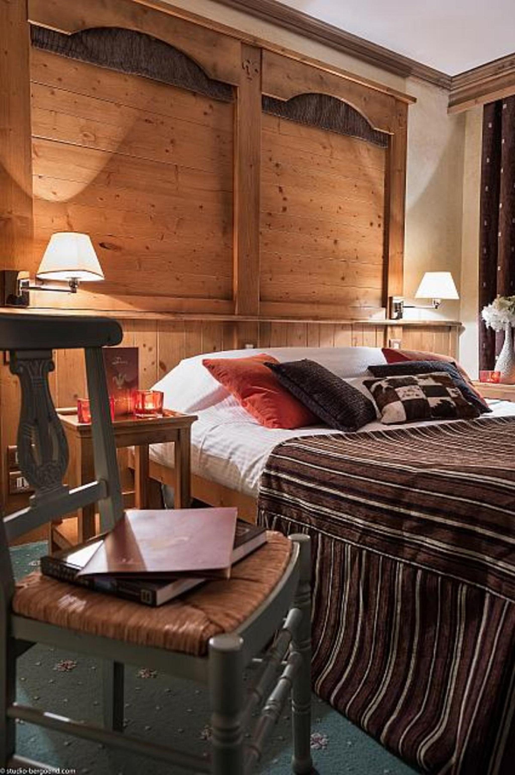 Hotel Village Montana By Les Etincelles Тин Екстериор снимка