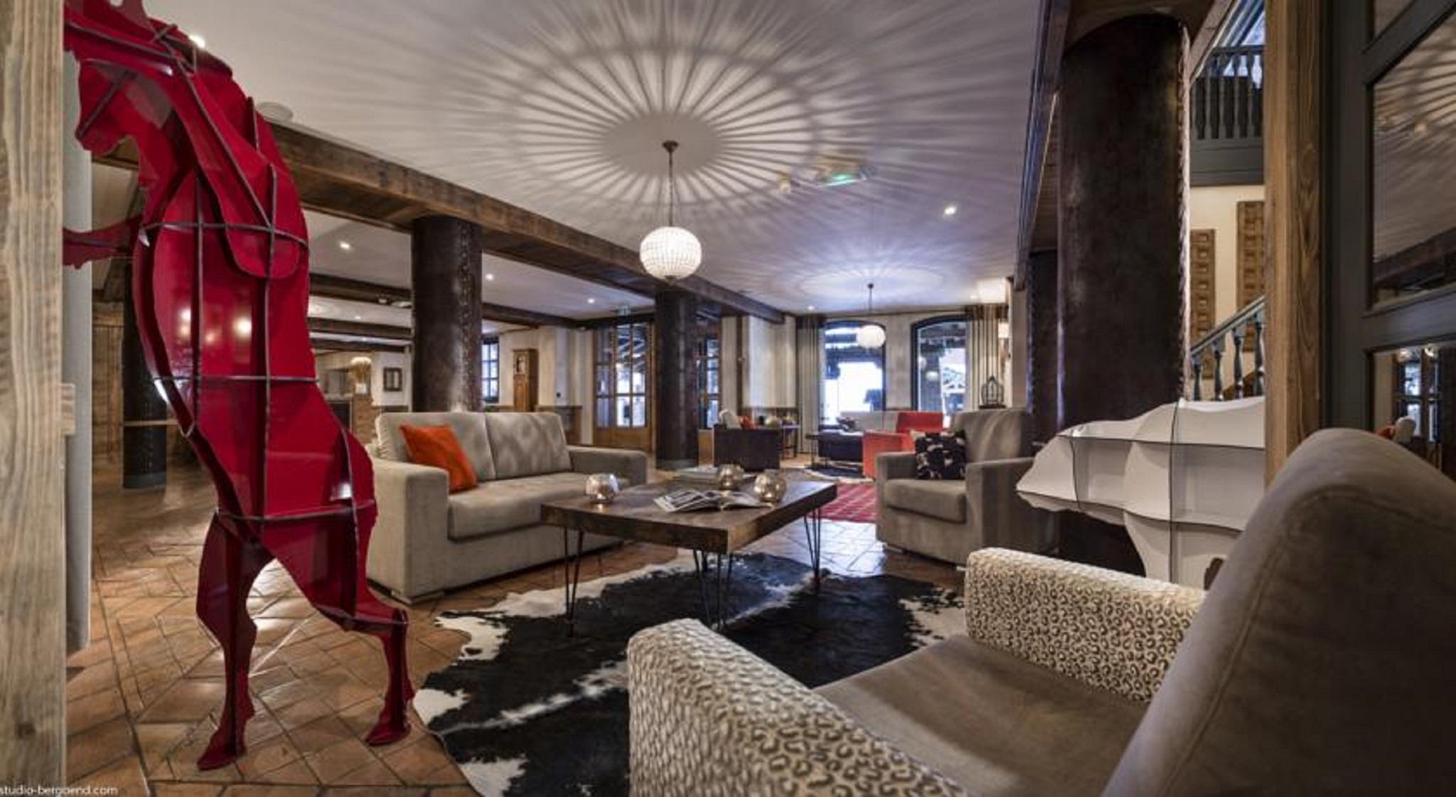 Hotel Village Montana By Les Etincelles Тин Екстериор снимка