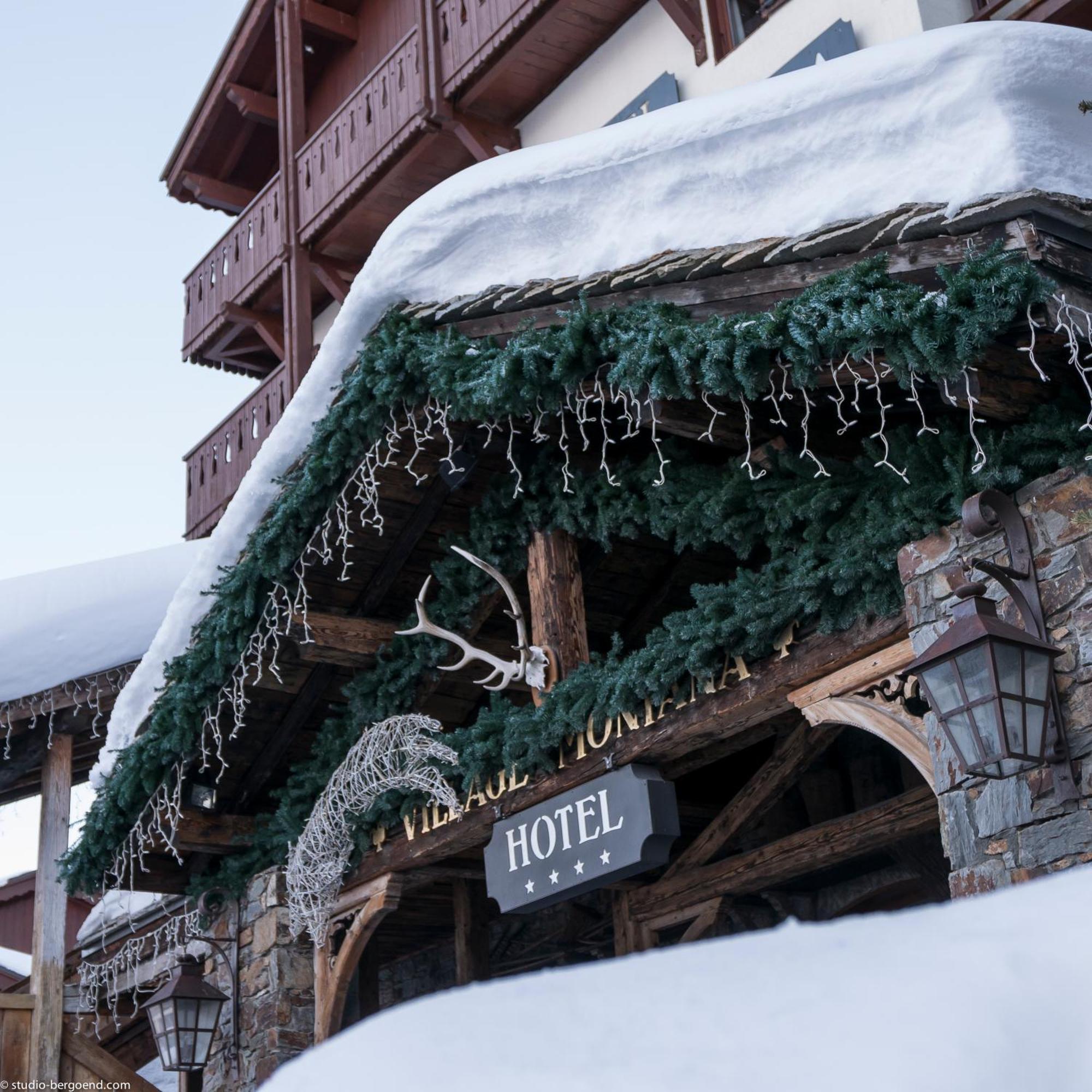 Hotel Village Montana By Les Etincelles Тин Екстериор снимка